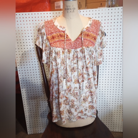 Maurices Tops - Nwt Maurices floral top 2x